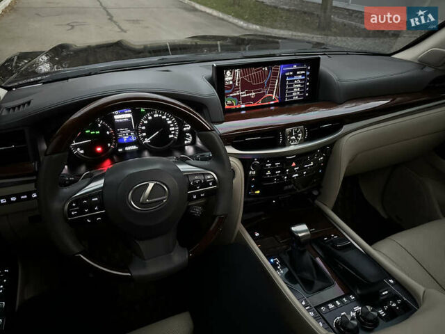 Черный Лексус ЛХ, объемом двигателя 5.66 л и пробегом 158 тыс. км за 69900 $, фото 68 на Automoto.ua