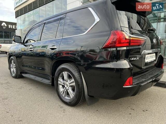 Черный Лексус ЛХ, объемом двигателя 4.46 л и пробегом 353 тыс. км за 50313 $, фото 7 на Automoto.ua