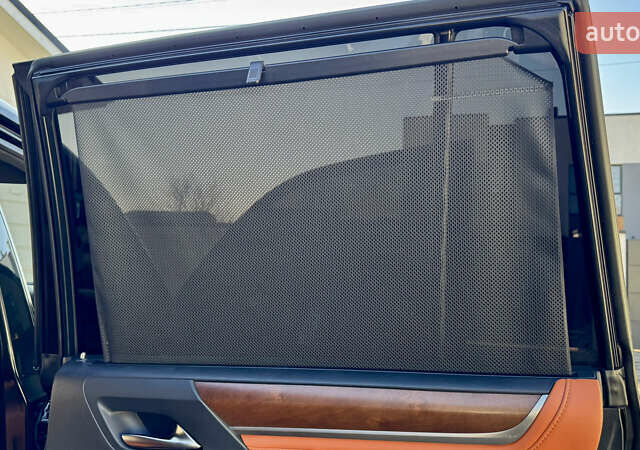 Черный Лексус ЛХ, объемом двигателя 4.46 л и пробегом 185 тыс. км за 67500 $, фото 96 на Automoto.ua