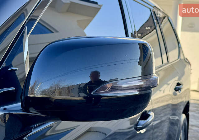 Черный Лексус ЛХ, объемом двигателя 4.46 л и пробегом 185 тыс. км за 67500 $, фото 9 на Automoto.ua