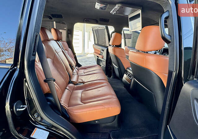 Черный Лексус ЛХ, объемом двигателя 4.46 л и пробегом 185 тыс. км за 67500 $, фото 94 на Automoto.ua