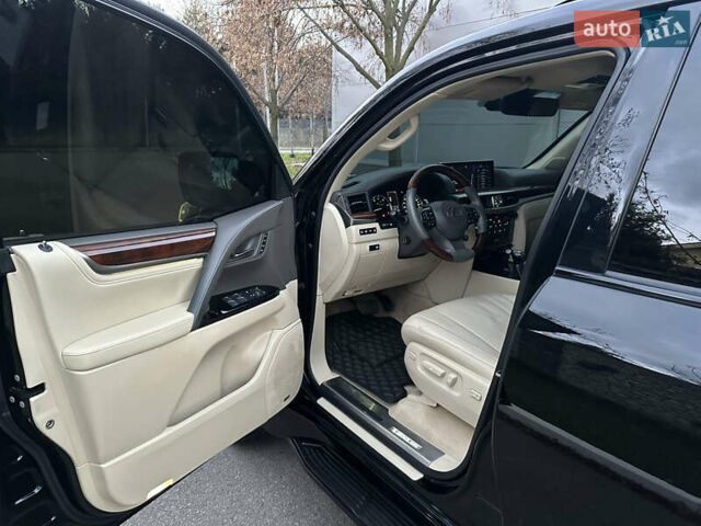 Черный Лексус ЛХ, объемом двигателя 5.66 л и пробегом 158 тыс. км за 69900 $, фото 38 на Automoto.ua