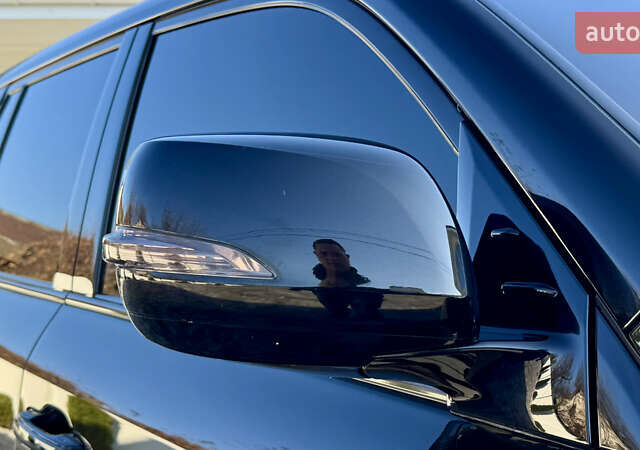 Черный Лексус ЛХ, объемом двигателя 4.46 л и пробегом 185 тыс. км за 67500 $, фото 32 на Automoto.ua