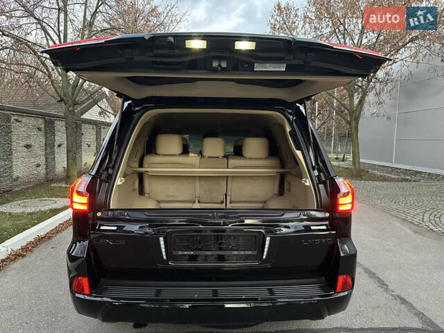 Черный Лексус ЛХ, объемом двигателя 5.66 л и пробегом 158 тыс. км за 69900 $, фото 63 на Automoto.ua