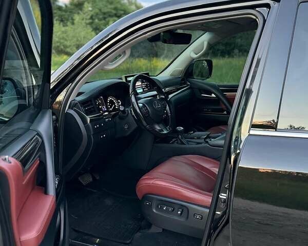 Лексус ЛХ 2018 у Києві на Automoto.ua Чорний Лексус ЛХ, об'ємом двигуна 4.46 л та пробігом 140 тис. км за 72000 $, фото 13 на Automoto.ua
