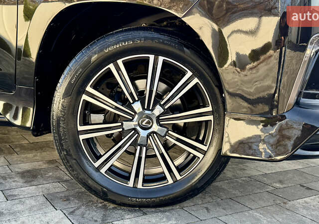 Черный Лексус ЛХ, объемом двигателя 4.46 л и пробегом 185 тыс. км за 67500 $, фото 30 на Automoto.ua