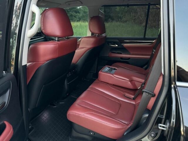 Черный Лексус ЛХ, объемом двигателя 4.5 л и пробегом 129 тыс. км за 72000 $, фото 11 на Automoto.ua