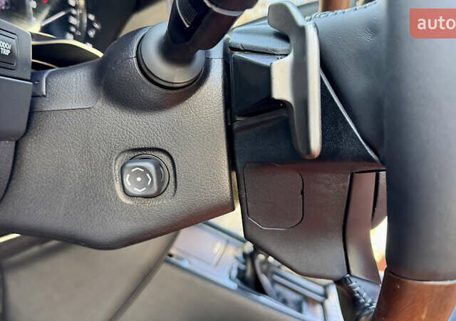 Черный Лексус ЛХ, объемом двигателя 4.46 л и пробегом 185 тыс. км за 67500 $, фото 73 на Automoto.ua