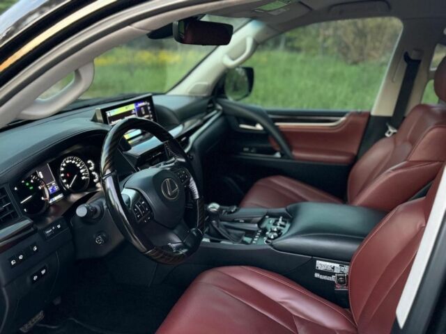 Черный Лексус ЛХ, объемом двигателя 4.5 л и пробегом 129 тыс. км за 72000 $, фото 7 на Automoto.ua