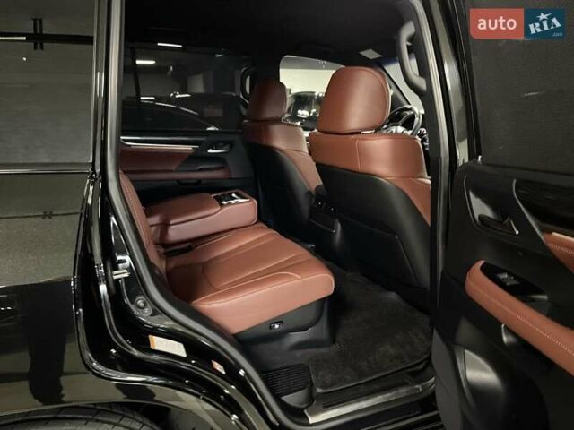 Лексус ЛХ 2018 у Львові на Automoto.ua Чорний Лексус ЛХ, об'ємом двигуна 4.46 л та пробігом 72 тис. км за 81700 $, фото 39 на Automoto.ua