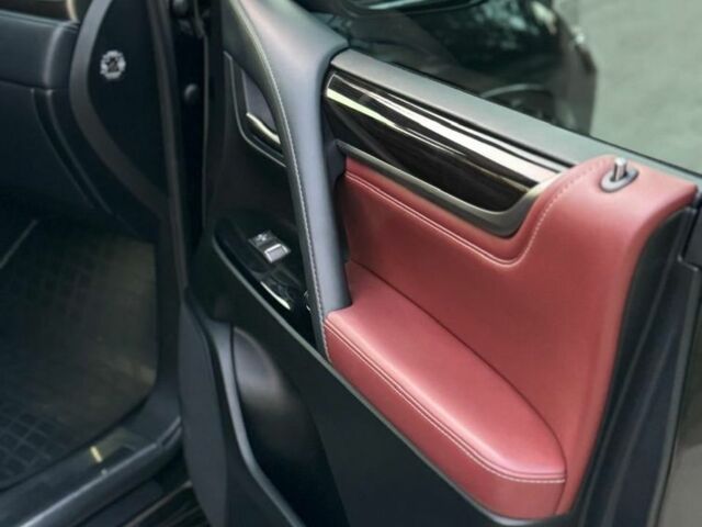 Чорний Лексус ЛХ, об'ємом двигуна 4.5 л та пробігом 129 тис. км за 72000 $, фото 13 на Automoto.ua