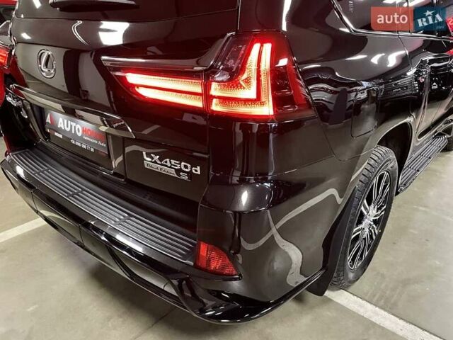 Чорний Лексус ЛХ, об'ємом двигуна 4.46 л та пробігом 74 тис. км за 79700 $, фото 74 на Automoto.ua
