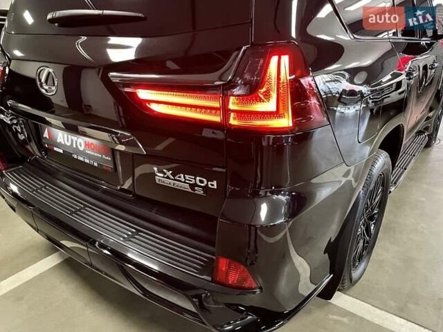 Лексус ЛХ 2018 у Львові на Automoto.ua Чорний Лексус ЛХ, об'ємом двигуна 4.46 л та пробігом 72 тис. км за 81700 $, фото 74 на Automoto.ua