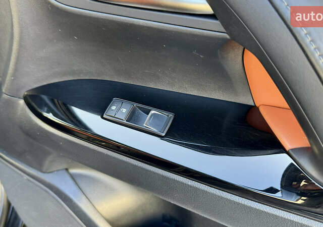 Черный Лексус ЛХ, объемом двигателя 4.46 л и пробегом 185 тыс. км за 67500 $, фото 87 на Automoto.ua