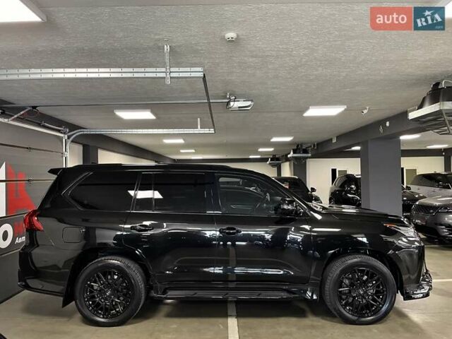 Лексус ЛХ 2018 у Львові на Automoto.ua Чорний Лексус ЛХ, об'ємом двигуна 4.46 л та пробігом 72 тис. км за 81700 $, фото 8 на Automoto.ua