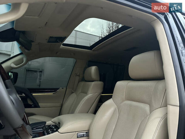 Черный Лексус ЛХ, объемом двигателя 5.66 л и пробегом 158 тыс. км за 69900 $, фото 39 на Automoto.ua