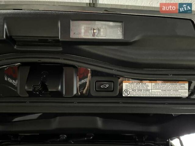 Лексус ЛХ 2018 у Львові на Automoto.ua Чорний Лексус ЛХ, об'ємом двигуна 4.46 л та пробігом 72 тис. км за 81700 $, фото 21 на Automoto.ua