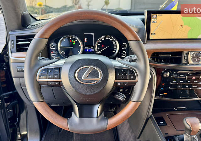 Черный Лексус ЛХ, объемом двигателя 4.46 л и пробегом 185 тыс. км за 67500 $, фото 59 на Automoto.ua
