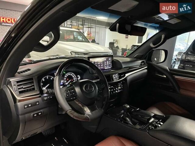 Чорний Лексус ЛХ, об'ємом двигуна 4.46 л та пробігом 74 тис. км за 79700 $, фото 30 на Automoto.ua