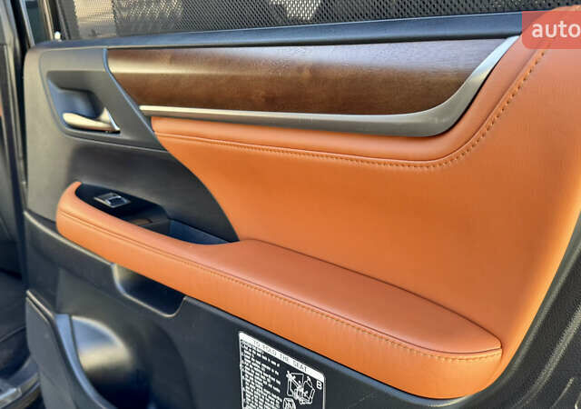 Черный Лексус ЛХ, объемом двигателя 4.46 л и пробегом 185 тыс. км за 67500 $, фото 86 на Automoto.ua