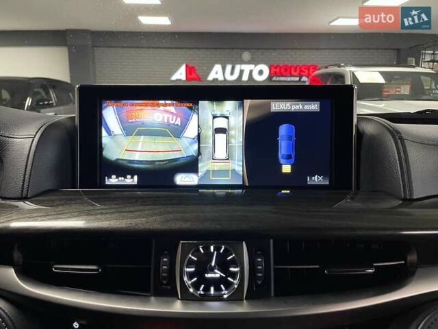 Лексус ЛХ 2018 у Львові на Automoto.ua Чорний Лексус ЛХ, об'ємом двигуна 4.46 л та пробігом 72 тис. км за 81700 $, фото 58 на Automoto.ua