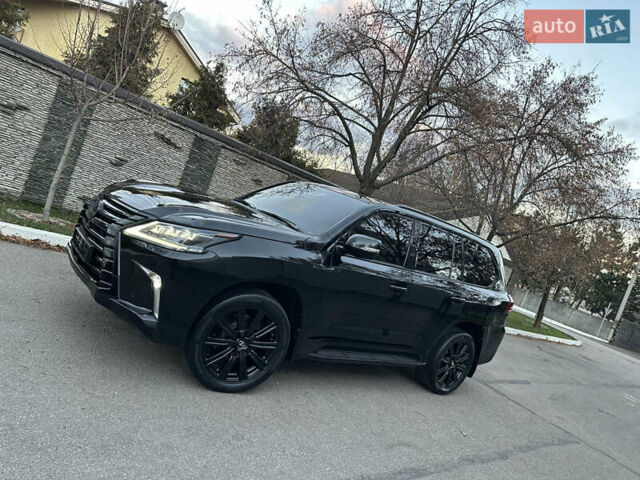Черный Лексус ЛХ, объемом двигателя 5.66 л и пробегом 158 тыс. км за 69900 $, фото 14 на Automoto.ua