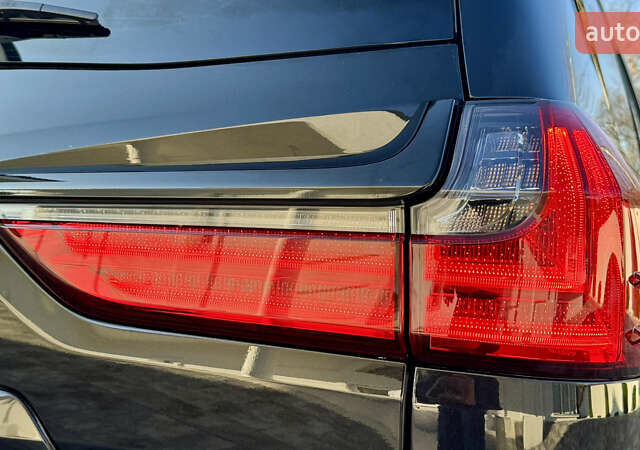 Черный Лексус ЛХ, объемом двигателя 4.46 л и пробегом 185 тыс. км за 67500 $, фото 21 на Automoto.ua