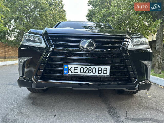 Черный Лексус ЛХ, объемом двигателя 5.66 л и пробегом 298 тыс. км за 65000 $, фото 51 на Automoto.ua