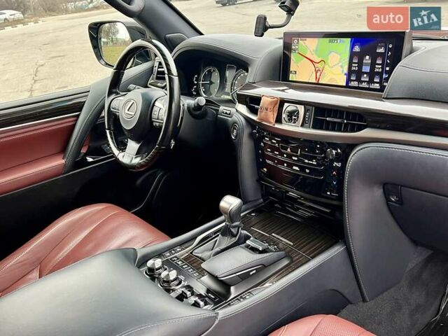 Черный Лексус ЛХ, объемом двигателя 4.46 л и пробегом 155 тыс. км за 66500 $, фото 23 на Automoto.ua