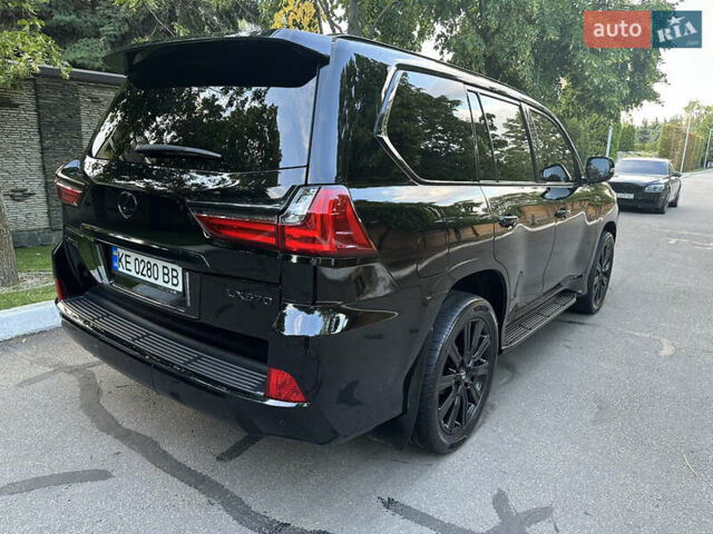 Черный Лексус ЛХ, объемом двигателя 5.66 л и пробегом 298 тыс. км за 65000 $, фото 56 на Automoto.ua