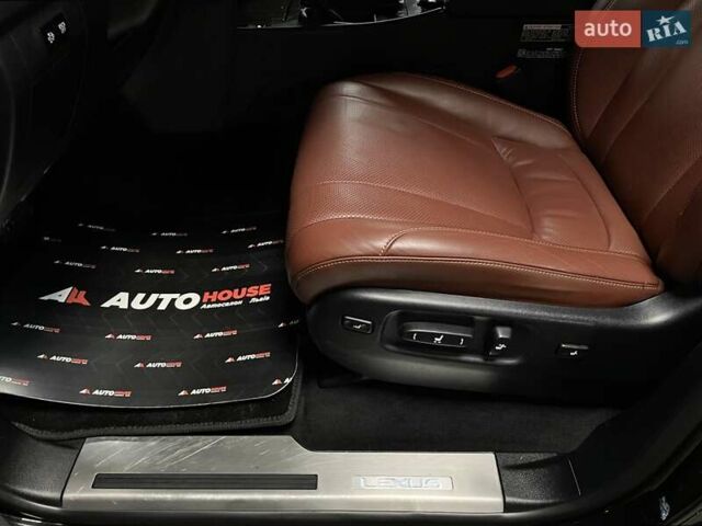 Лексус ЛХ 2018 у Львові на Automoto.ua Чорний Лексус ЛХ, об'ємом двигуна 4.46 л та пробігом 72 тис. км за 81700 $, фото 28 на Automoto.ua
