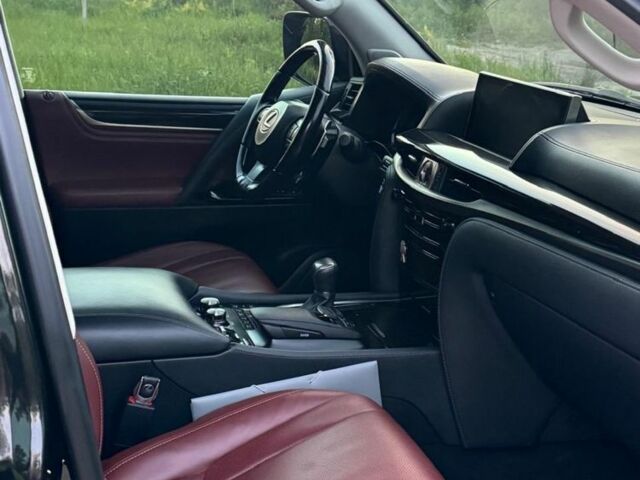 Черный Лексус ЛХ, объемом двигателя 4.5 л и пробегом 129 тыс. км за 72000 $, фото 10 на Automoto.ua