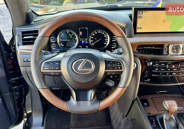 Черный Лексус ЛХ, объемом двигателя 4.46 л и пробегом 185 тыс. км за 67500 $, фото 57 на Automoto.ua