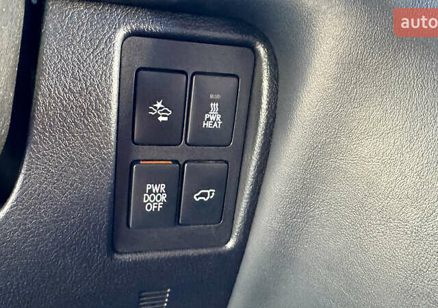 Черный Лексус ЛХ, объемом двигателя 4.46 л и пробегом 185 тыс. км за 67500 $, фото 69 на Automoto.ua