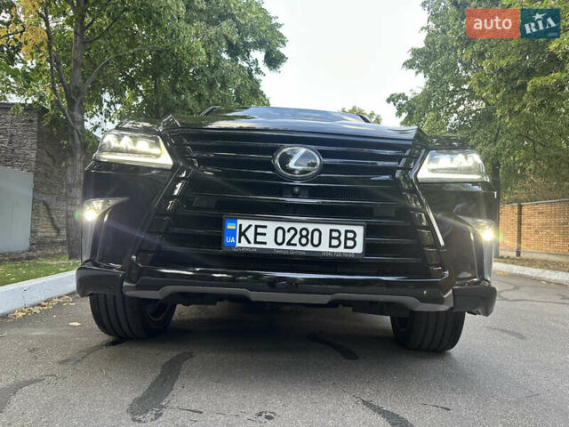 Черный Лексус ЛХ, объемом двигателя 5.66 л и пробегом 298 тыс. км за 65000 $, фото 28 на Automoto.ua