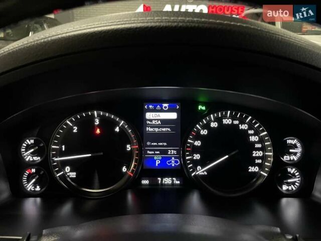 Лексус ЛХ 2018 у Львові на Automoto.ua Чорний Лексус ЛХ, об'ємом двигуна 4.46 л та пробігом 72 тис. км за 81700 $, фото 54 на Automoto.ua