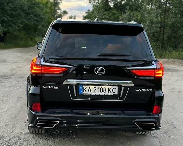 Лексус ЛХ 2018 у Києві на Automoto.ua Чорний Лексус ЛХ, об'ємом двигуна 4.46 л та пробігом 140 тис. км за 72000 $, фото 10 на Automoto.ua