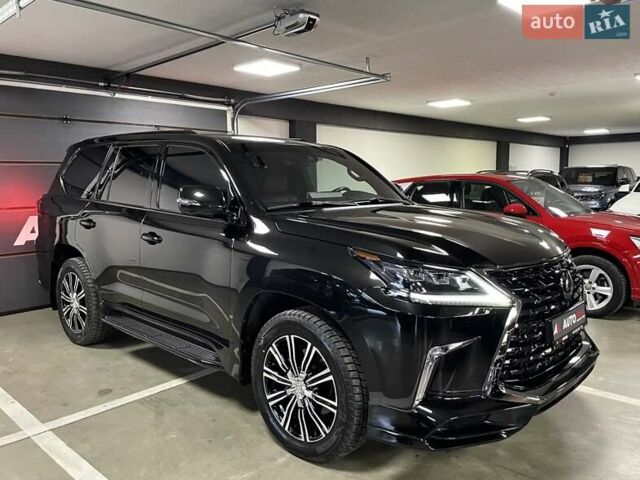 Чорний Лексус ЛХ, об'ємом двигуна 4.46 л та пробігом 74 тис. км за 79700 $, фото 1 на Automoto.ua