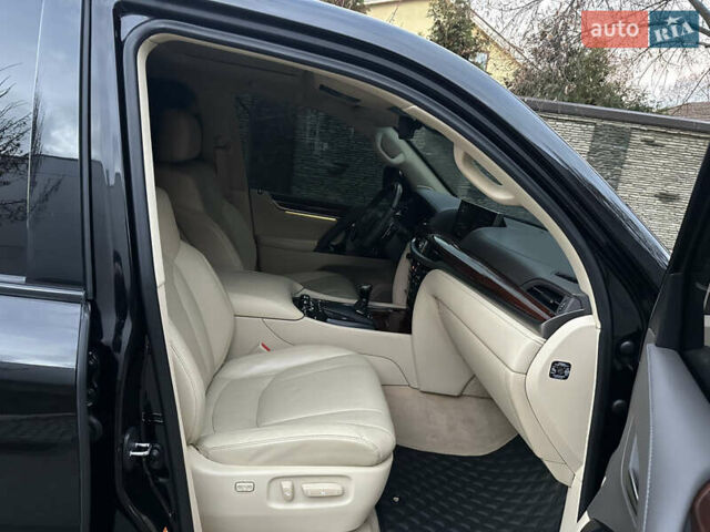 Черный Лексус ЛХ, объемом двигателя 5.66 л и пробегом 158 тыс. км за 69900 $, фото 52 на Automoto.ua