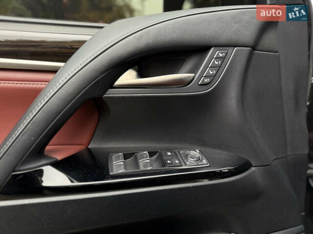 Черный Лексус ЛХ, объемом двигателя 4.46 л и пробегом 208 тыс. км за 70000 $, фото 29 на Automoto.ua