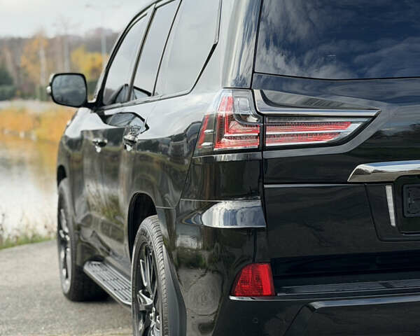 Чорний Лексус ЛХ, об'ємом двигуна 4.46 л та пробігом 74 тис. км за 84300 $, фото 14 на Automoto.ua