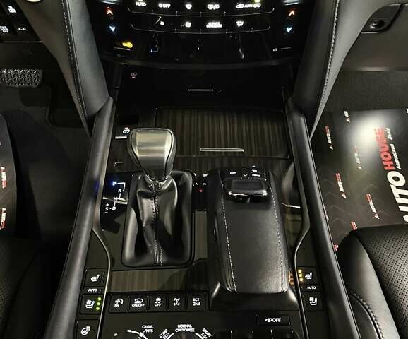 Чорний Лексус ЛХ, об'ємом двигуна 4.46 л та пробігом 156 тис. км за 73700 $, фото 67 на Automoto.ua