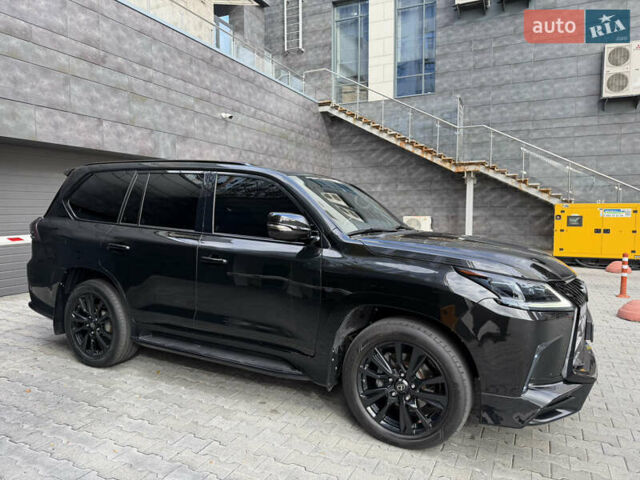 Чорний Лексус ЛХ, об'ємом двигуна 4.46 л та пробігом 147 тис. км за 69900 $, фото 25 на Automoto.ua