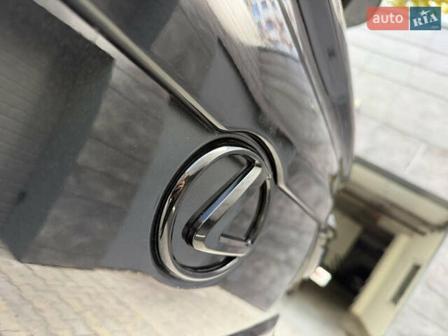 Чорний Лексус ЛХ, об'ємом двигуна 4.46 л та пробігом 147 тис. км за 69900 $, фото 27 на Automoto.ua