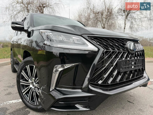 Черный Лексус ЛХ, объемом двигателя 5.66 л и пробегом 55 тыс. км за 81900 $, фото 14 на Automoto.ua