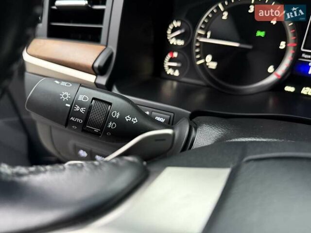 Черный Лексус ЛХ, объемом двигателя 4.46 л и пробегом 120 тыс. км за 69999 $, фото 81 на Automoto.ua