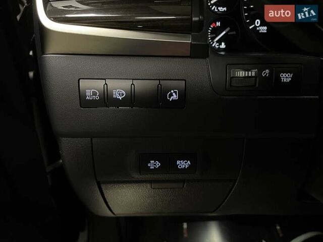 Чорний Лексус ЛХ, об'ємом двигуна 4.46 л та пробігом 85 тис. км за 82700 $, фото 45 на Automoto.ua