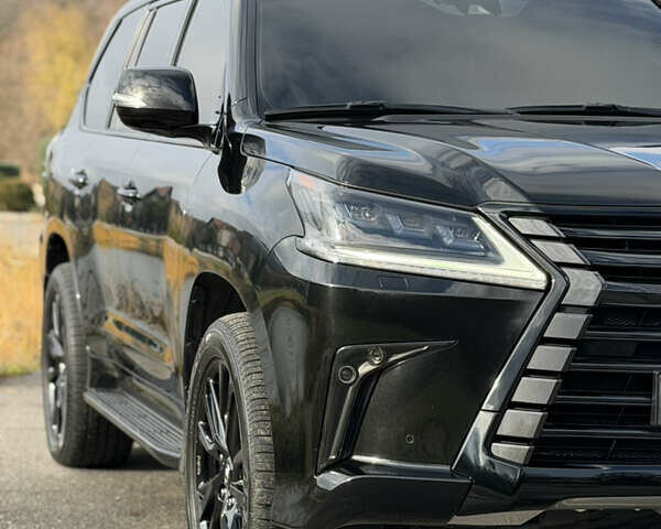 Чорний Лексус ЛХ, об'ємом двигуна 4.46 л та пробігом 74 тис. км за 84300 $, фото 8 на Automoto.ua