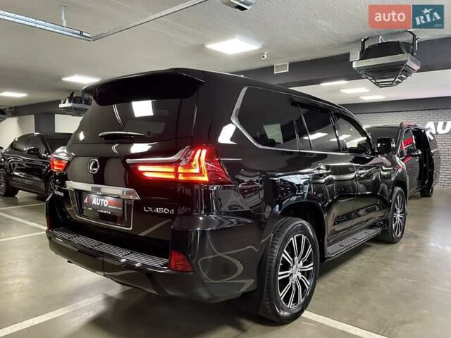 Чорний Лексус ЛХ, об'ємом двигуна 4.46 л та пробігом 156 тис. км за 73700 $, фото 12 на Automoto.ua