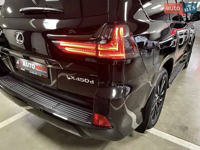 Чорний Лексус ЛХ, об'ємом двигуна 4.46 л та пробігом 85 тис. км за 82700 $, фото 73 на Automoto.ua
